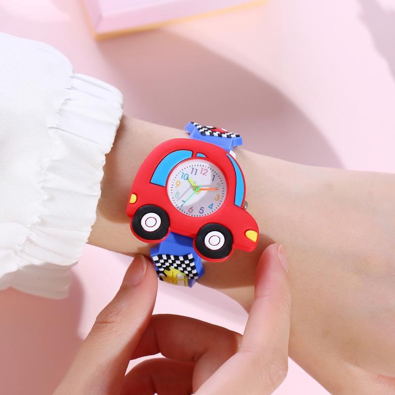 3D Raceauto Kinderhorloge | Stoere Quartz Watch met Rood-Zwarte Band | Modeaccessoire | Voor Kinderen