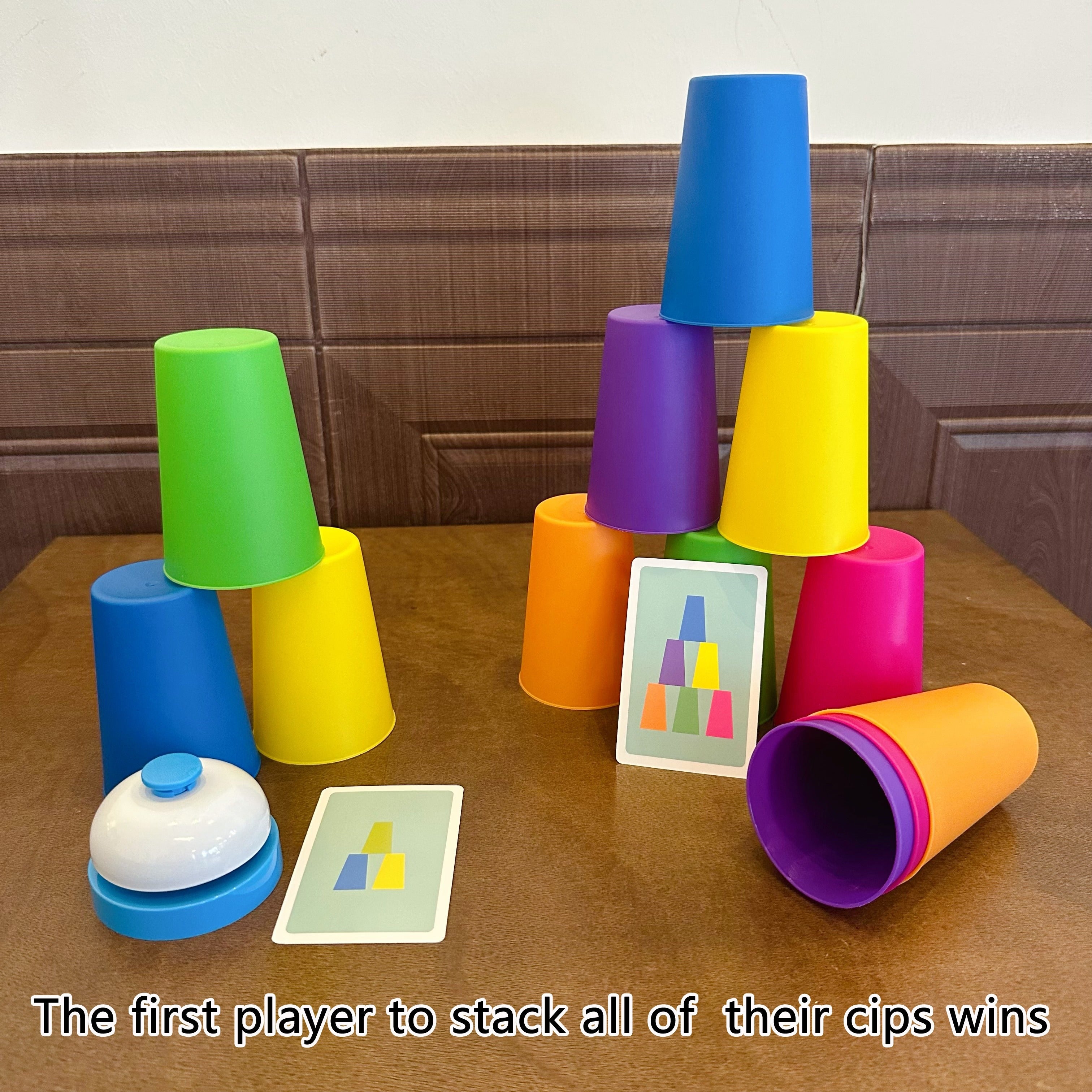 54 Kaarten, 12 Bekers, 1 Bel Spelset | Stapelspel, Interactief Tafelspel, Ideaal Cadeau