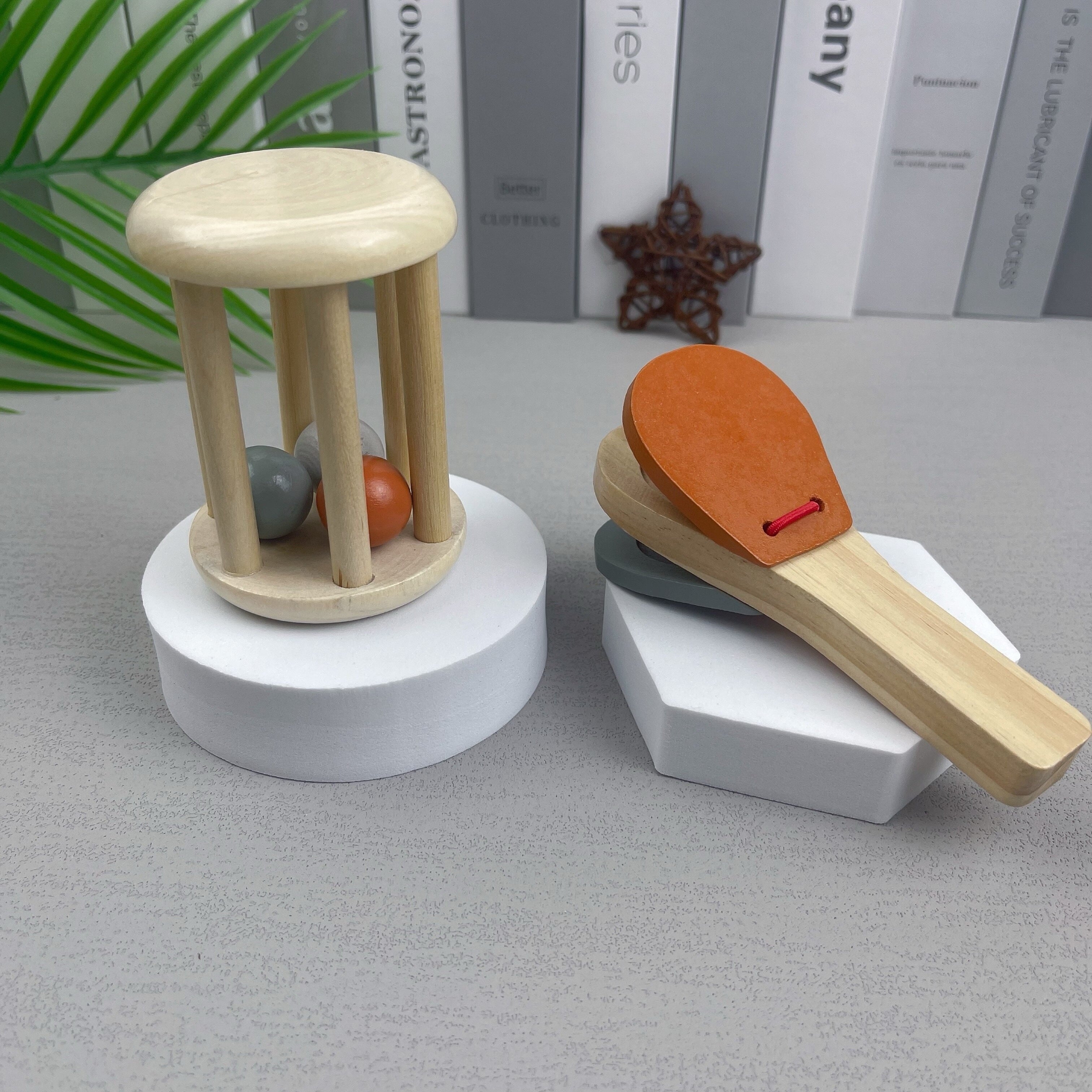 Vijfdelige Set Orff Muziekinstrumenten Houten Speelgoed | Bel, Handgrijprammelaar, Zandhamer, Becken en Ring Combinatieset | Geschikt voor Kalmerende 18-Maand-Oude Kinderen