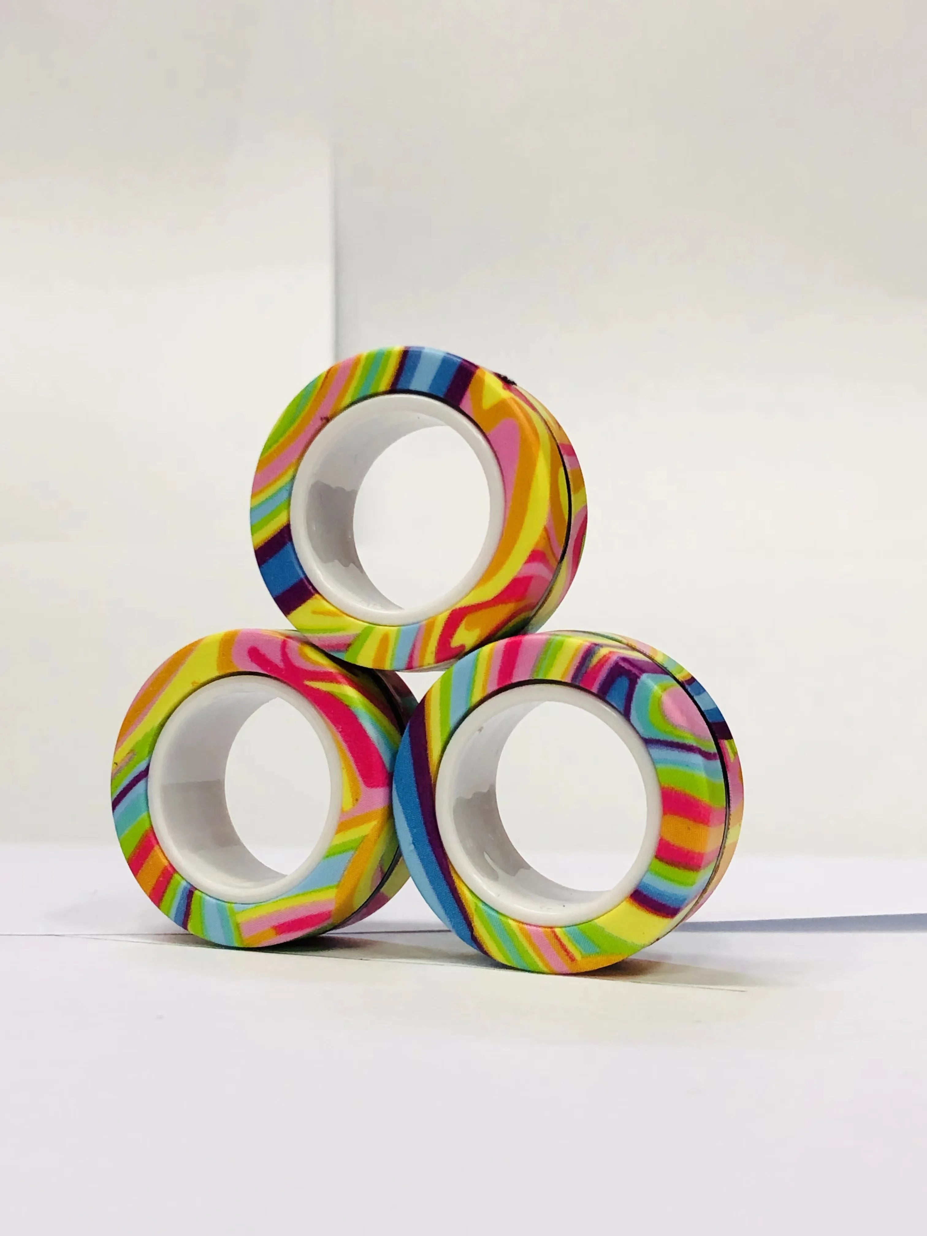 3 stuks vinger magnetische ringen | Kleurrijke fidget speelgoed set voor volwassenen en kinderen, magneet spinner ringen voor stressverlichting