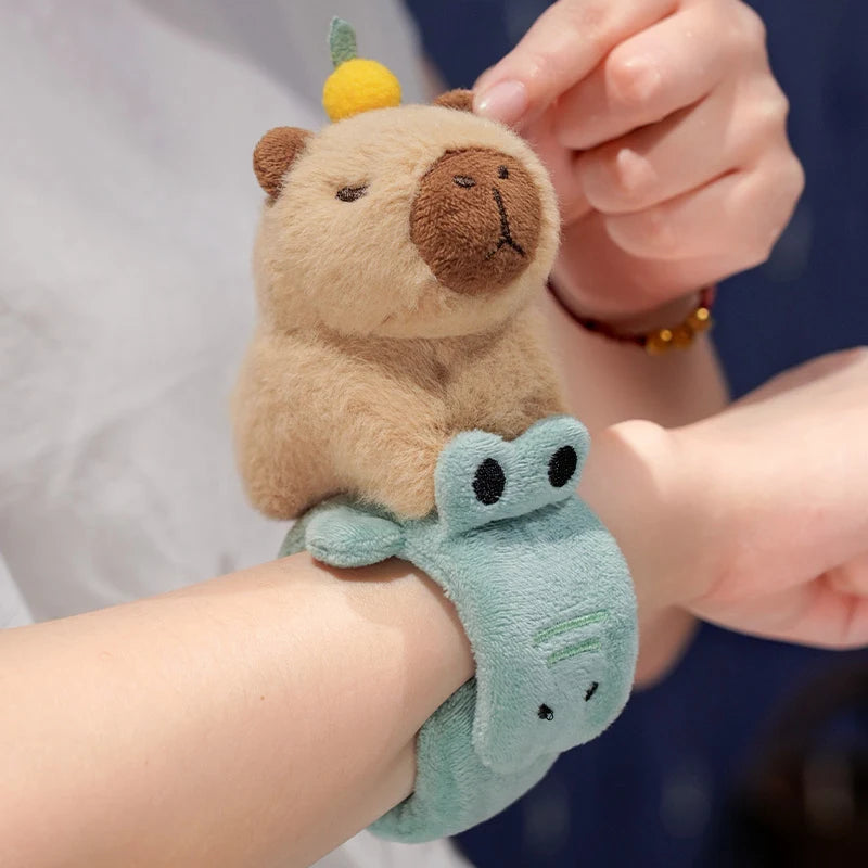 Makkelijk te dragen schattig dierenarmband - Capybara, hond, kat in pluche - Creatief en leuk speeltje voor kinderen