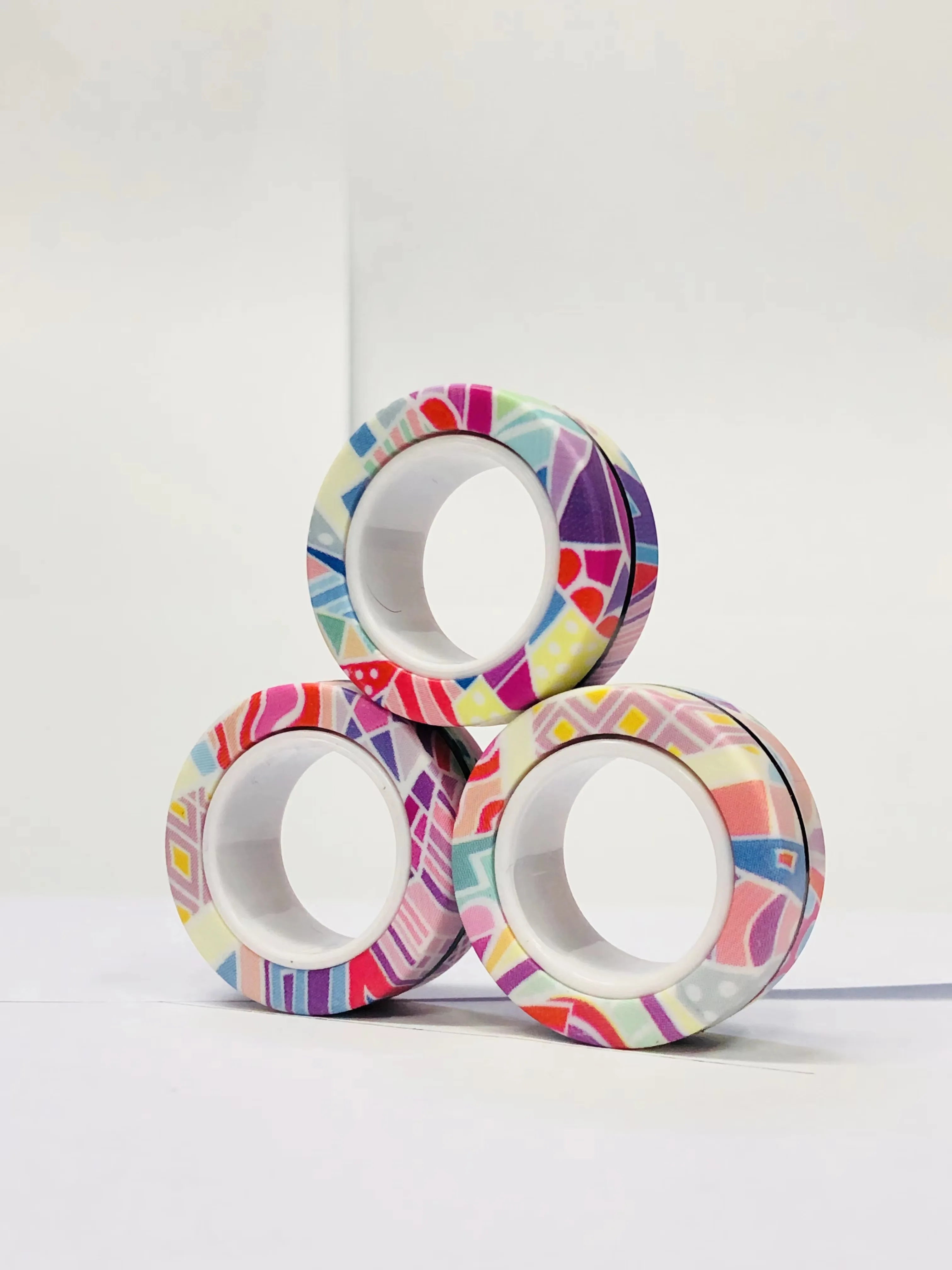 3 stuks vinger magnetische ringen | Kleurrijke fidget speelgoed set voor volwassenen en kinderen, magneet spinner ringen voor stressverlichting