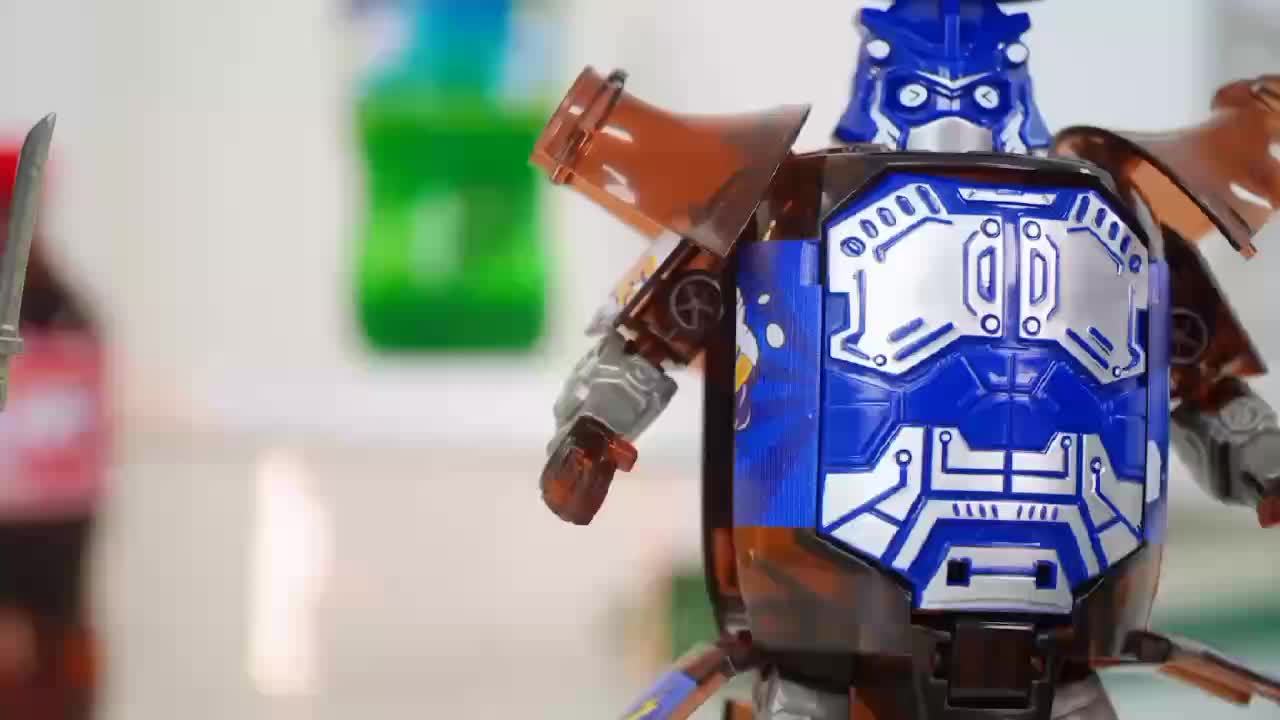 Transformeerbare Frisdrankblik Robot | Interactief Speelgoedfiguur | Duurzaam ABS | Tafeldisplay Robot voor Kinderen 14+ Jaar