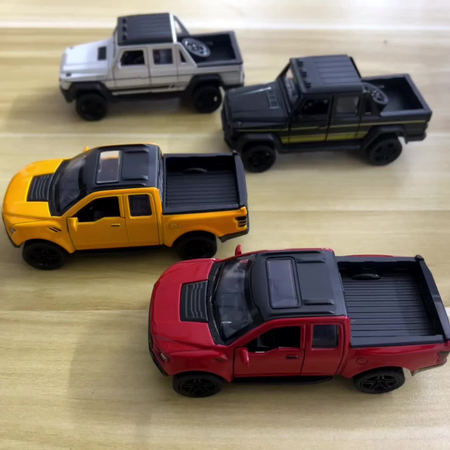 All-terrain voertuigen en trucks van metaal - Speelgoed voor kinderen, Kerstcadeau.