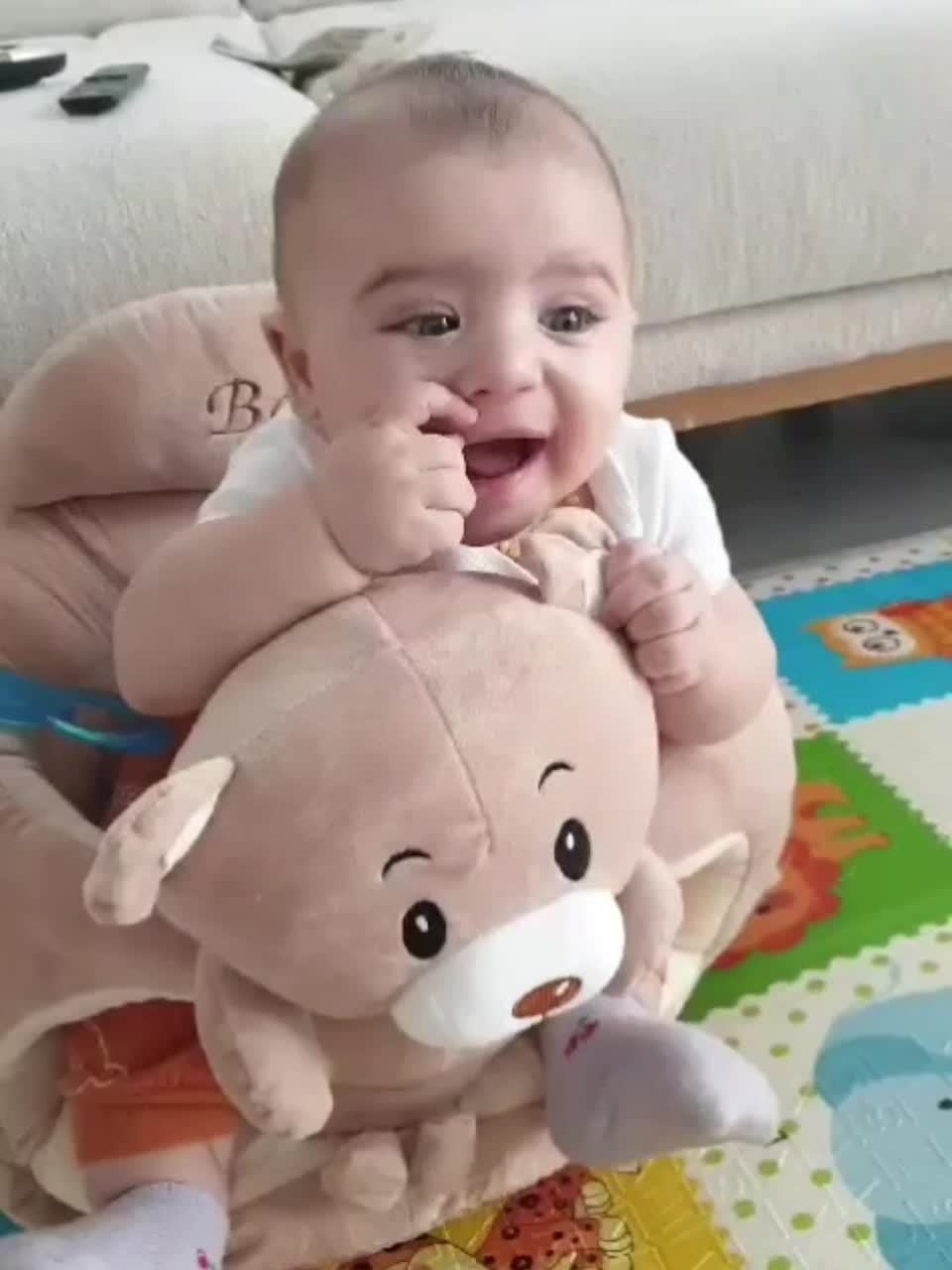 Zachte Pluche Kinderstoel voor Baby en Peuter - Groene Kinderfauteuil met Rugsteun voor Jongens en Meisjes - Comfortabel Babyzitje om te Leren Zitten