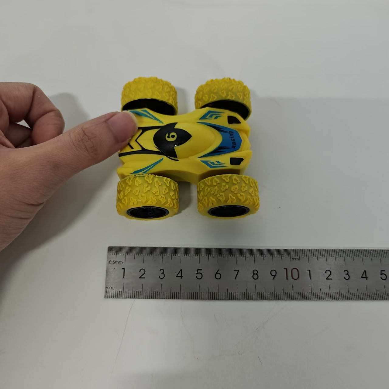 Dubbelzijdige Inertia Stunt Auto | Mini Offroad Speelgoedauto, Duurzaam & Educatief