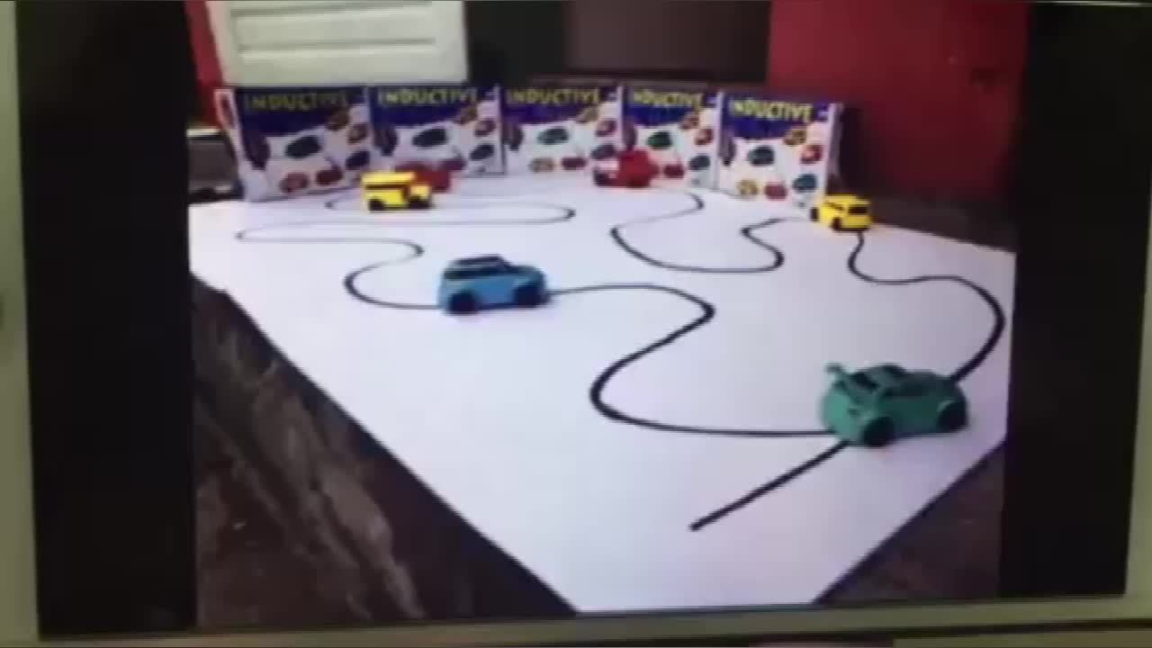 Creatief Tekenlijn & Volg Speelgoed Auto Set voor Jonge Kinderen - Inclusief Racen, Trein, Brandweerwagen, Schoolbus, Off-Road Voertuigen - Perfect Verjaardag, Kerst, Halloween Cadeau - Willekeurige Kleuren, Beste voor Kerst