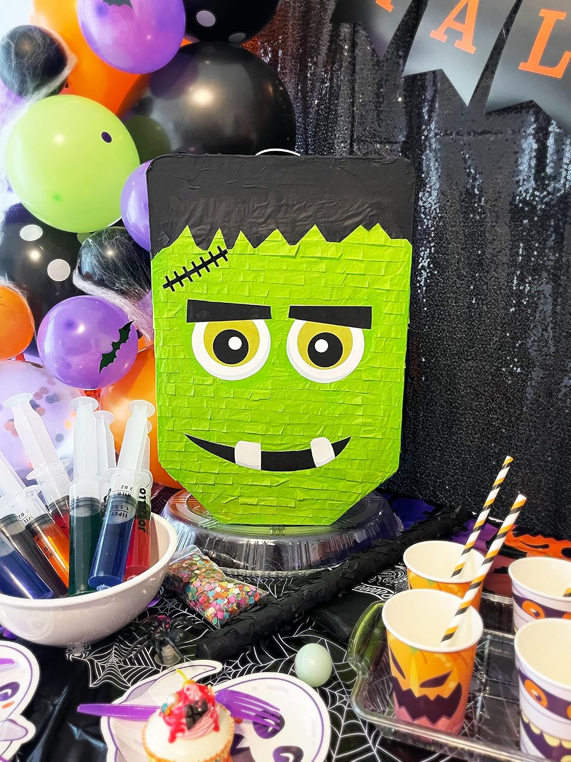 Frankenstein Piñata Set voor Halloween Feestjes - Complete 3-delige Bundel met Stok en Blinddoek voor Kinderen en Volwassenen - Griezelige Decoratie en Spel