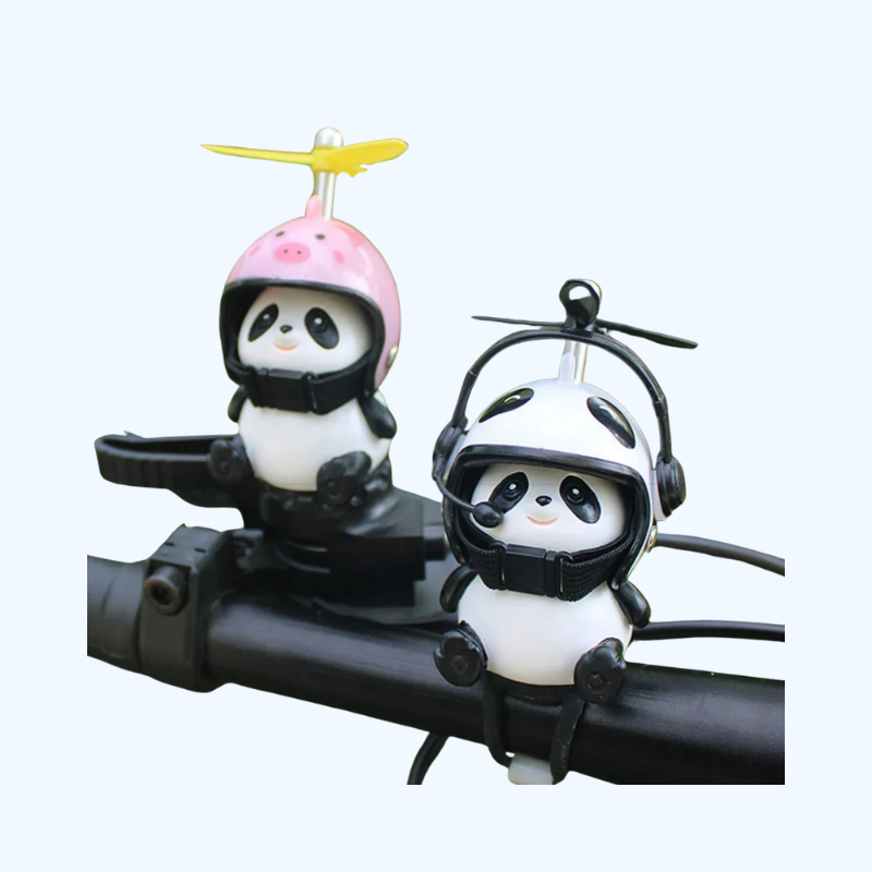 Schattige Panda Cartoon met Helm en Luchtprop Ornamenten | Speelgoed Motorfiets Stuurdecoratie voor Fiets en Elektrisch Rijgerei Accessoires