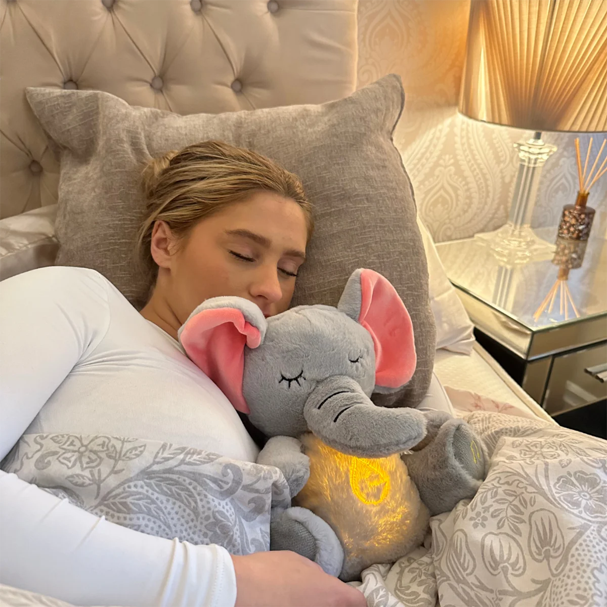 Ademende Knuffel Olifant | Muzikaal & lichtgevend pluchen knuffeldier – Slaapmaatje voor baby's