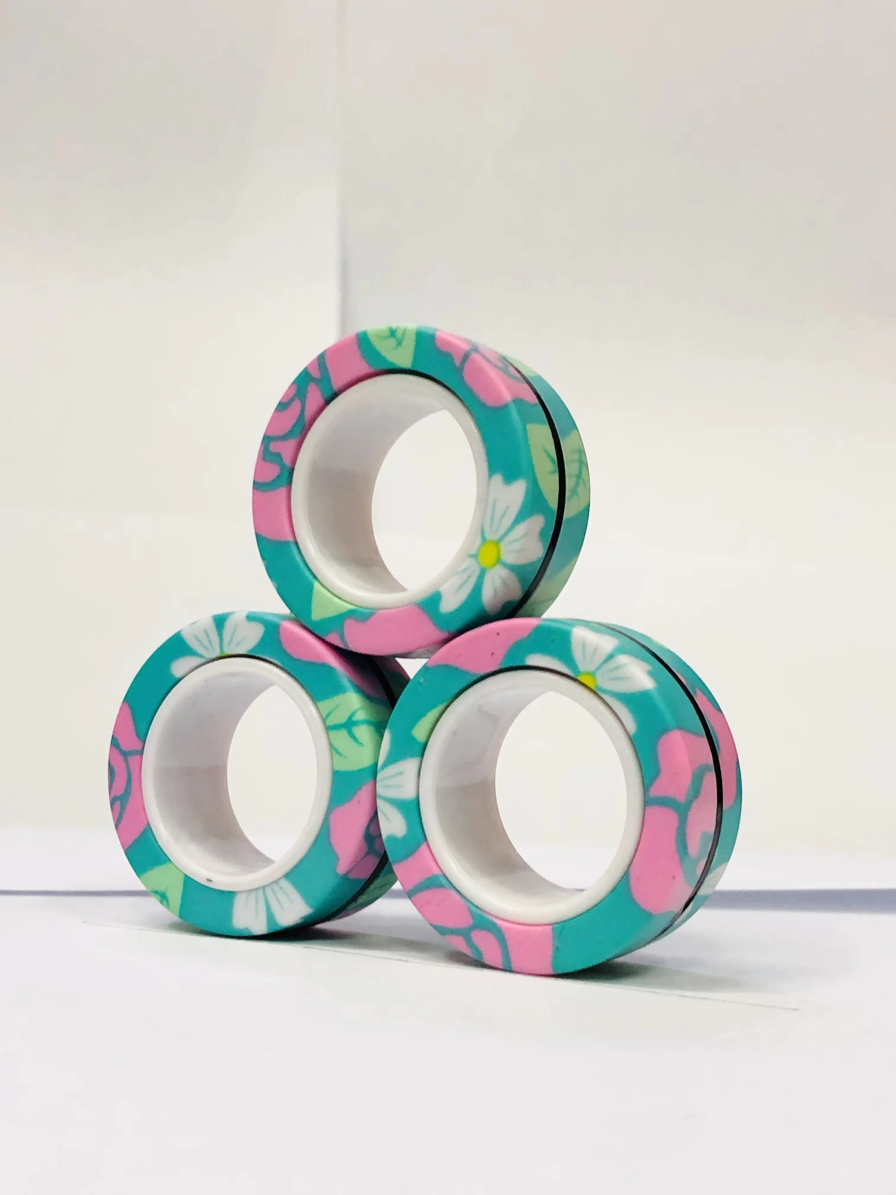 3 stuks vinger magnetische ringen | Kleurrijke fidget speelgoed set voor volwassenen en kinderen, magneet spinner ringen voor stressverlichting