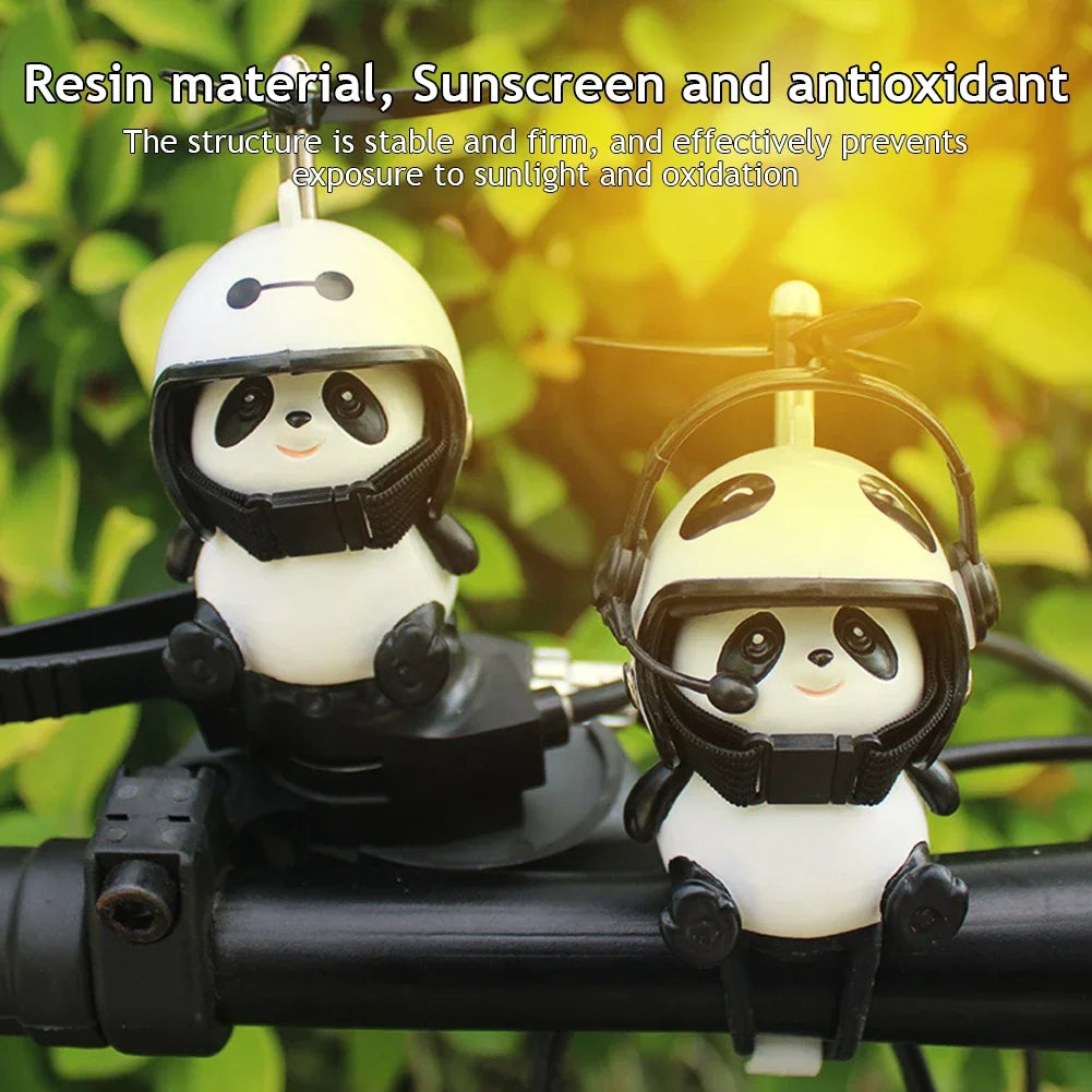 Schattige Panda Cartoon met Helm en Luchtprop Ornamenten | Speelgoed Motorfiets Stuurdecoratie voor Fiets en Elektrisch Rijgerei Accessoires