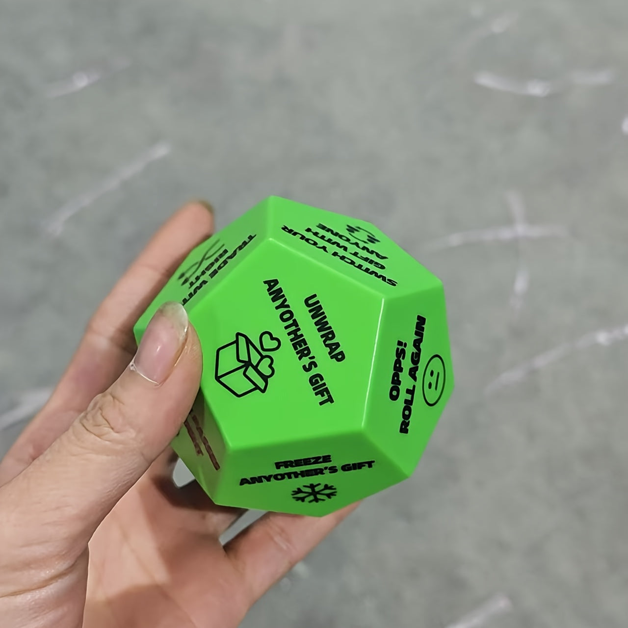 Kerst Dobbelsteen van de Kerstman - Uniek 12-zijdig Feestspel voor Kinderen & Volwassenen - Perfect voor Kerstfeesten