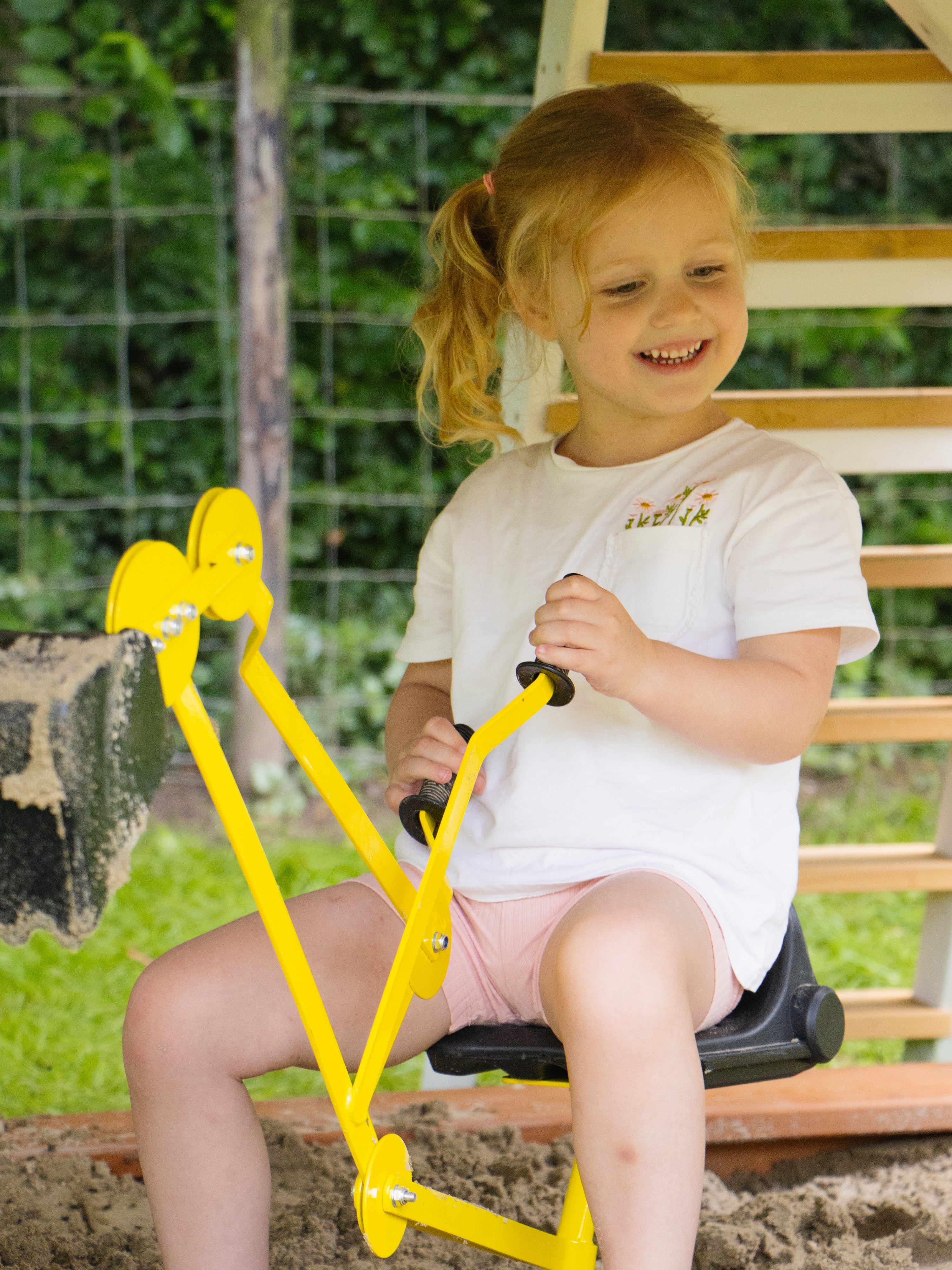 Kindergraafmachine voor Zandbak – Stalen 360° Draaibare Speelgoed Bagger met Stoel, Geel/Zwart, vanaf 3 Jaar